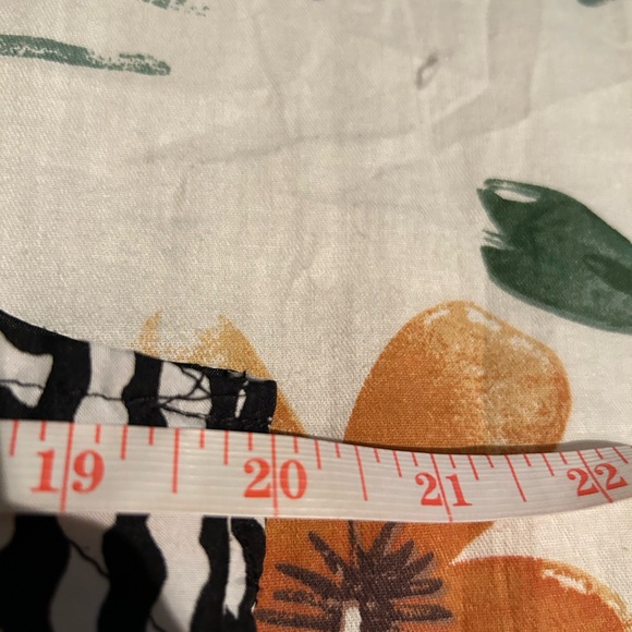 Allison Daley Women's Black & White Full Zip Lined Vest Size M - Picture 6 of 7